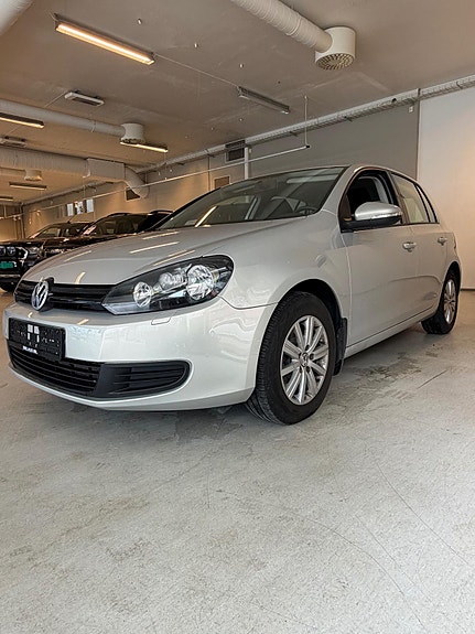 Volkswagen Golf 4 of 5