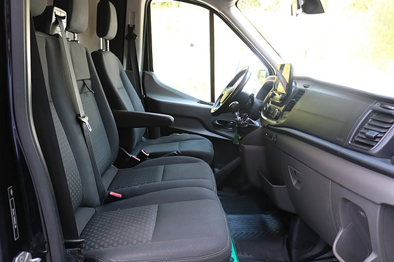 Ford Transit 13 of 21
