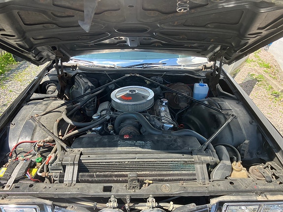 Cadillac Deville 11 of 13