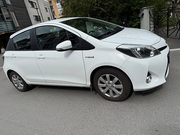 Toyota Yaris 9 of 9