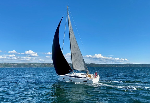 BAVARIA C42 STYLE - 3 lugarer og 2 bad, masse ekstrautstyr! - JUBILEUMSTILBUD! 5 of 5