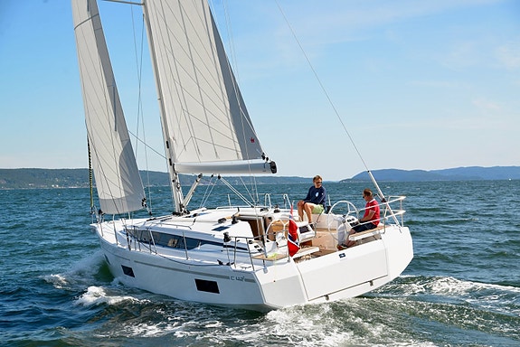 BAVARIA C42 STYLE - 3 lugarer og 2 bad, masse ekstrautstyr! - JUBILEUMSTILBUD! 3 of 5
