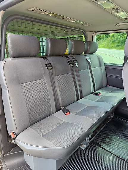 Volkswagen Caravelle 15 of 25