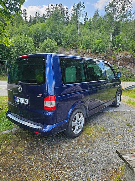Volkswagen Caravelle 7 of 25