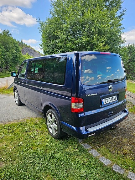 Volkswagen Caravelle 8 of 25