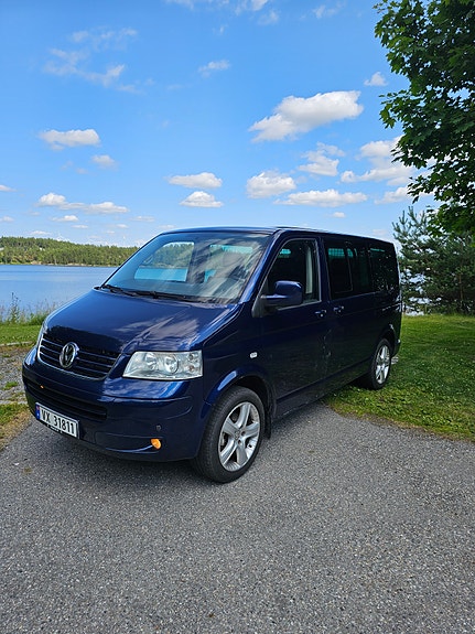 Volkswagen Caravelle 5 of 25