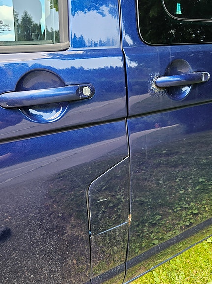 Volkswagen Caravelle 25 of 25