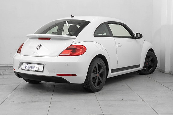 Volkswagen Beetle 4 of 5