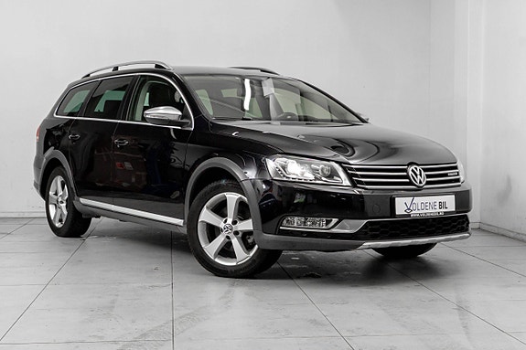 Volkswagen Passat Alltrack 2 of 5
