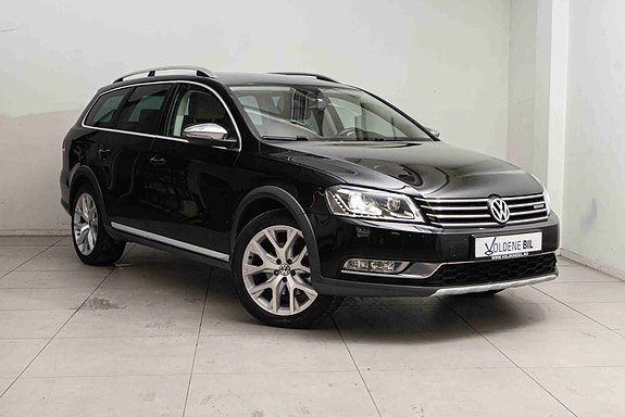 Volkswagen Passat Alltrack 2 of 5