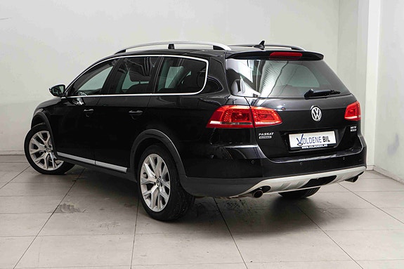 Volkswagen Passat Alltrack 4 of 5