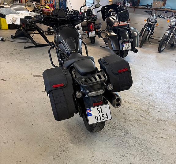 Honda CMX 1100 Rebel 7 of 11