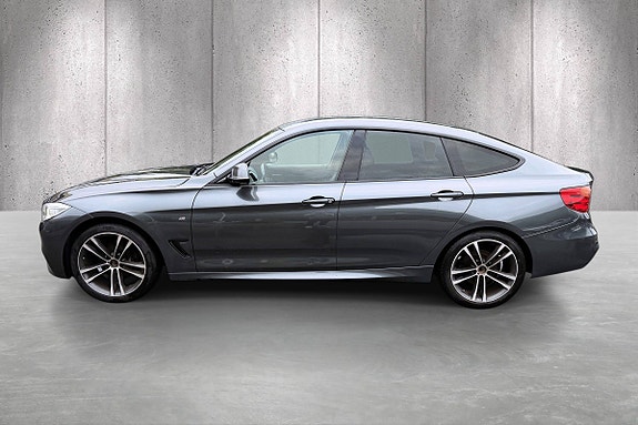 BMW 320d 4 of 5
