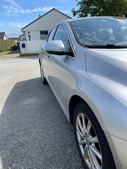 Volvo V40 5 of 5