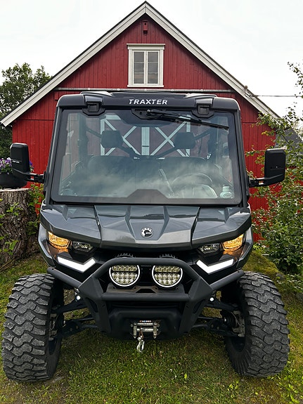 Can-Am Traxter XU HD9 2 of 5