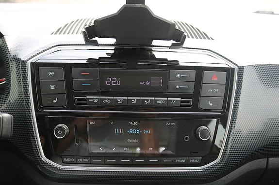 Volkswagen UP! 16 of 19