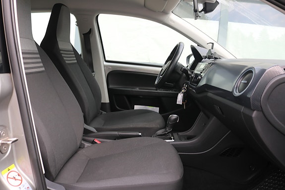 Volkswagen UP! 13 of 19