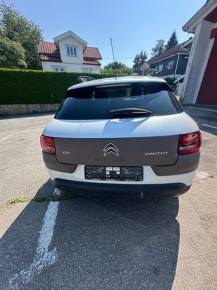 Citroen C4 Cactus 2 of 5