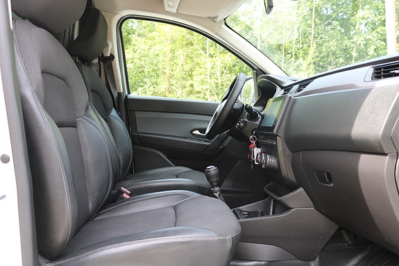 Renault Express 15 of 28