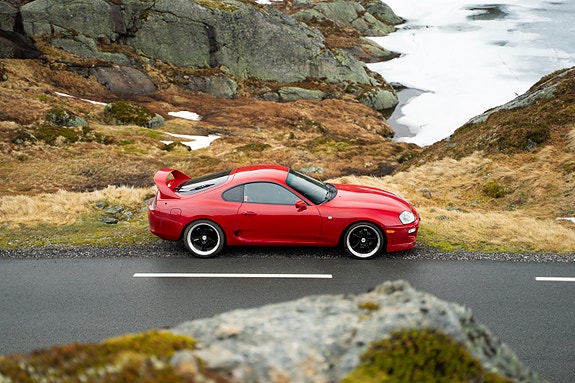 Toyota Supra 4 of 5