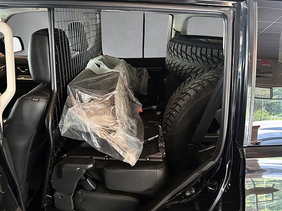 Mitsubishi Pajero 29 of 30