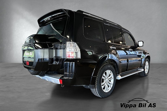 Mitsubishi Pajero 7 of 30