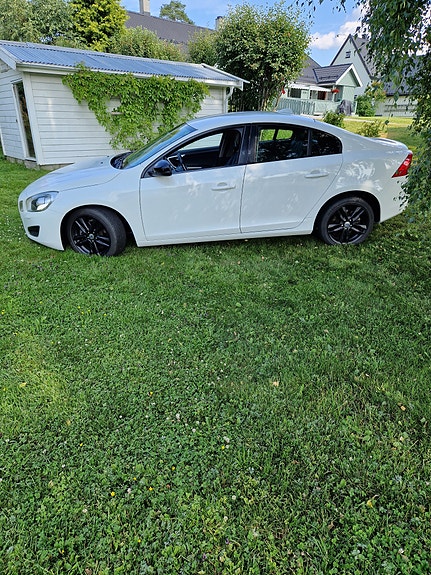 Volvo S60 5 of 5