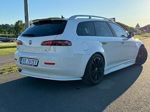 Alfa Romeo 159 4 of 5