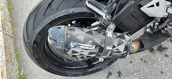 Kawasaki Ninja ZX-10R 9 of 12