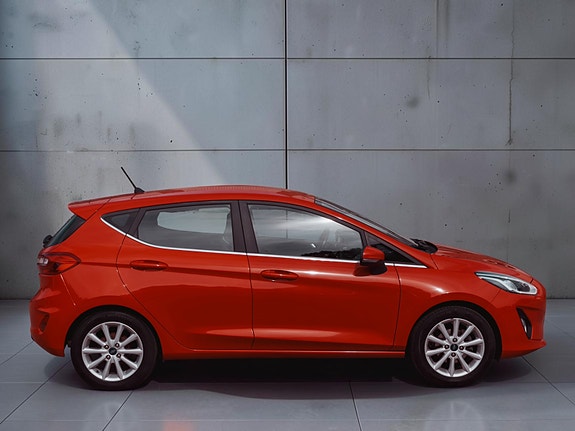 Ford Fiesta 3 of 5