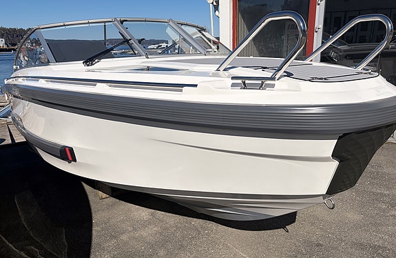 KUPP! NY Ibiza 690 Touring m/Yamaha F225 V6 + Vinsj, Thruster, Stereo ++ 2 of 5
