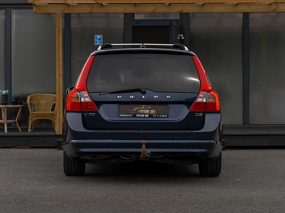 Volvo V70 8 of 30