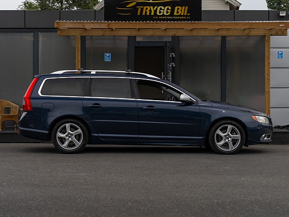Volvo V70 5 of 30