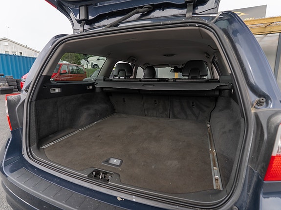 Volvo V70 18 of 30