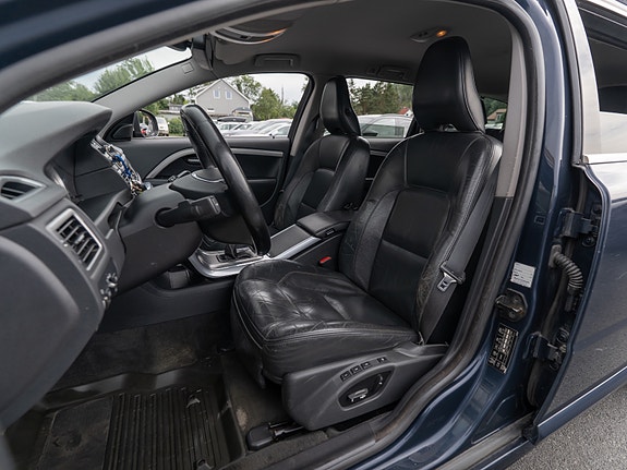 Volvo V70 22 of 30
