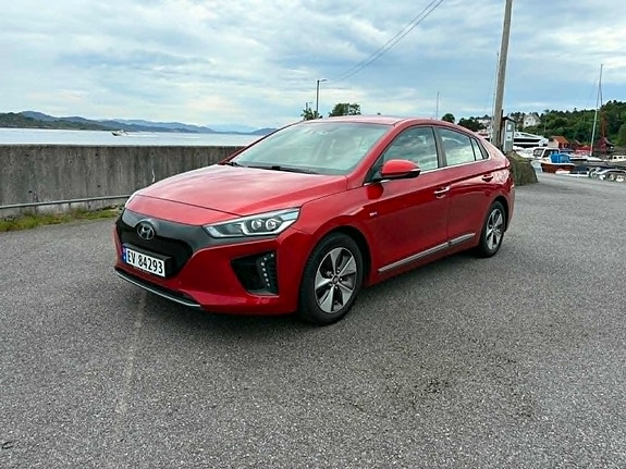 Hyundai IONIQ 3 of 5