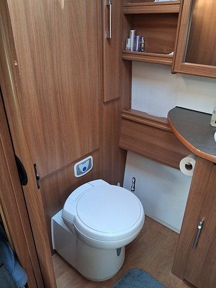 KABE Royal 720 TDL KS med spikertelt 7 of 15