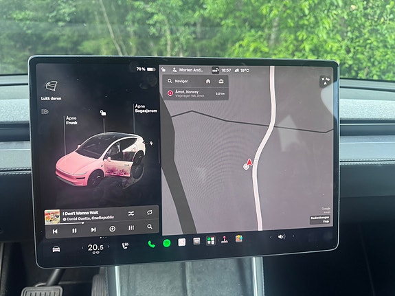 Tesla Model Y 5 of 5