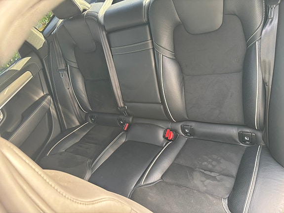 Volvo S90 15 of 25