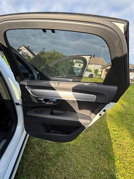 Volvo S90 19 of 25