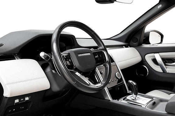 Land Rover Discovery Sport 9 of 30