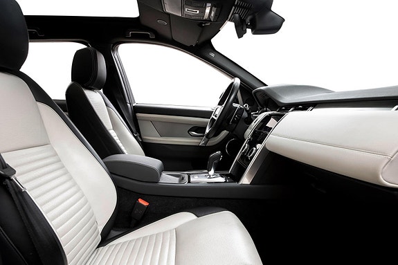 Land Rover Discovery Sport 7 of 30