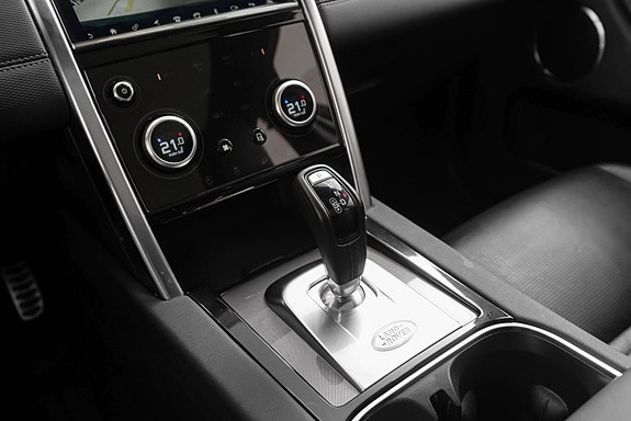Land Rover Discovery Sport 25 of 28