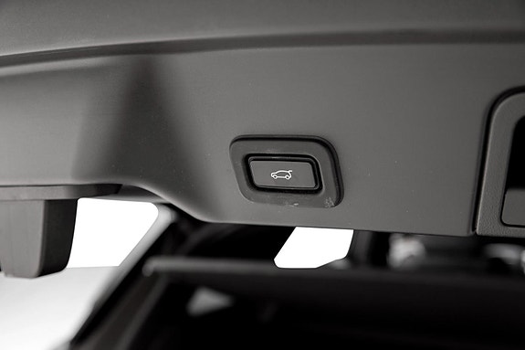 Land Rover Range Rover Evoque 24 of 30