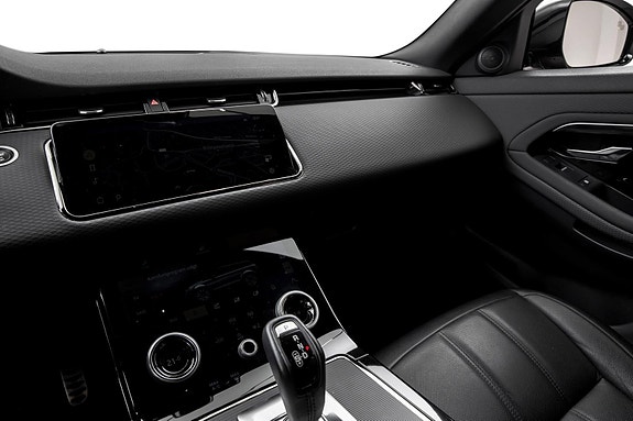 Land Rover Range Rover Evoque 17 of 30