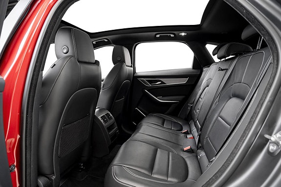 Jaguar F-PACE 9 of 30