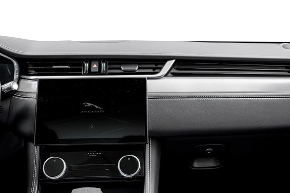 Jaguar F-PACE 21 of 30