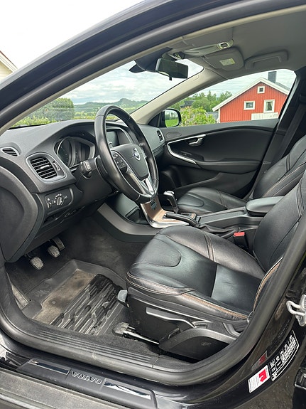 Volvo V40 Cross Country 10 of 18