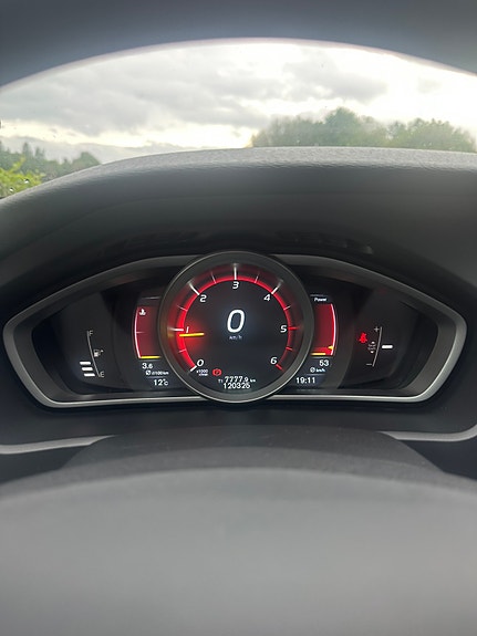 Volvo V40 Cross Country 18 of 18