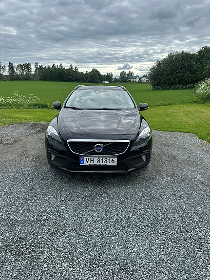 Volvo V40 Cross Country 9 of 18